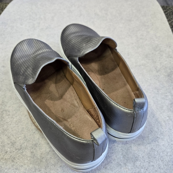 🐢 Halogen Metallic Silver Chunky sneaker.  1" platform.  Size 10. - Picture 9 of 16